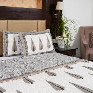 Craftiles - CF1008Q Tilak Jaipuri Handblock Printed Reversible Comforter by Jaipurdharohar - AC Quilt | Comforter | Bedcover | Gudarie - Brown